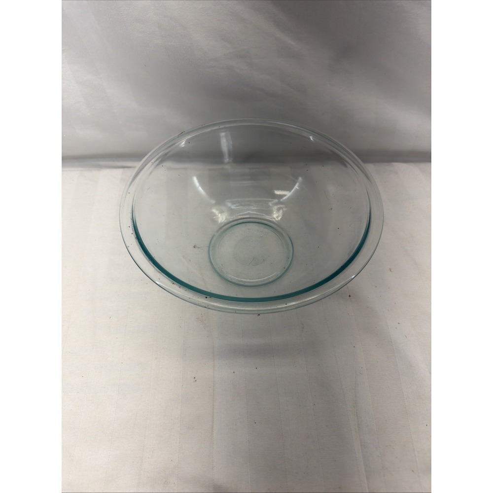 Pyrex Clear Glass Mixing Bowl 2.5 Quart #325 blue‎ tint